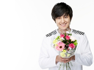 kim bum with flowers